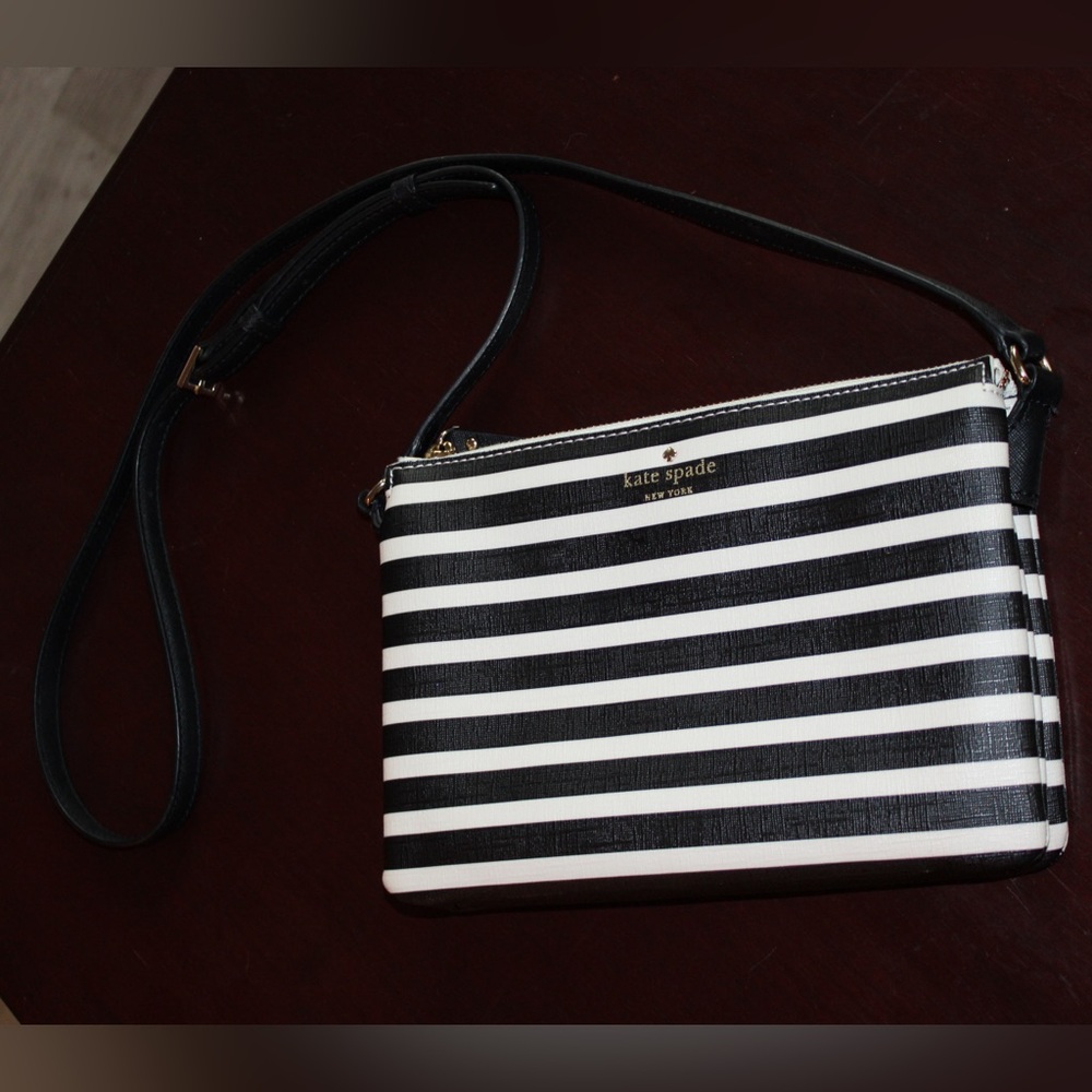 NWOT Kate Spade Crossbody Bag with Storybook Lining Black & White Stripes